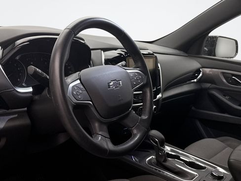 Used 2023 Chevrolet Traverse LT w/ Midnight/Sport Edition AWD/4WD image 7