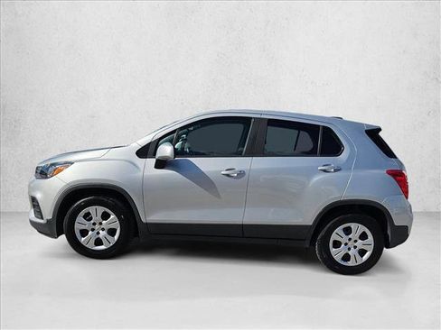 Used 2019 Chevrolet Trax LS image 9