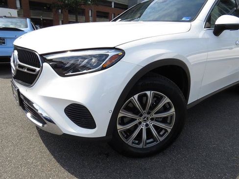 Used 2026 Mercedes-Benz GLC 300 4MATIC image 23