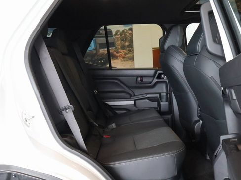 Used 2025 Toyota 4Runner TRD Off-Road Premium w/ Tow Technology Package AWD/4WD image 9