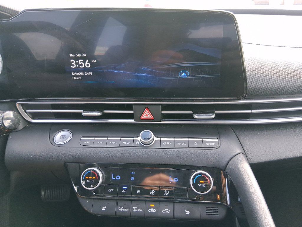 Used 2025 Hyundai Elantra SEL FWD image 23