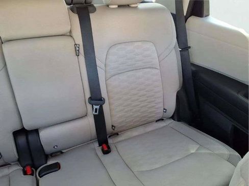 Certified 2024 Nissan Pathfinder SV FWD image 17