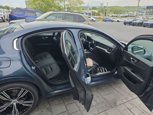 Used 2022 Volvo S60 B5 Inscription AWD/4WD image 5