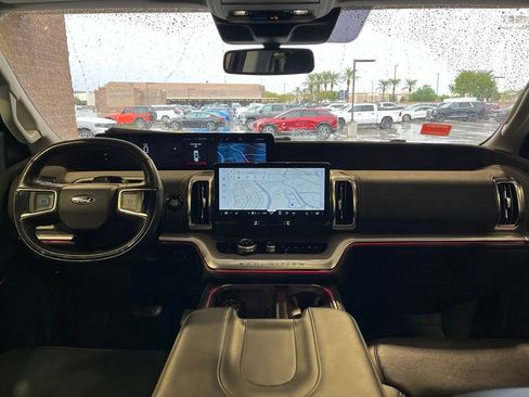 Used 2025 Ford Expedition Max Platinum AWD/4WD image 13