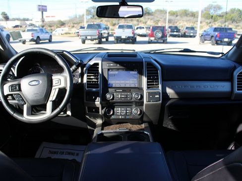 Used 2017 Ford F250 Lariat w/ Lariat Value Package image 13