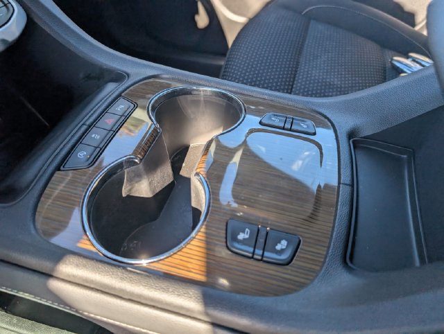 Used 2020 GMC Acadia SLE w/ Driver Convenience Package FWD image 24