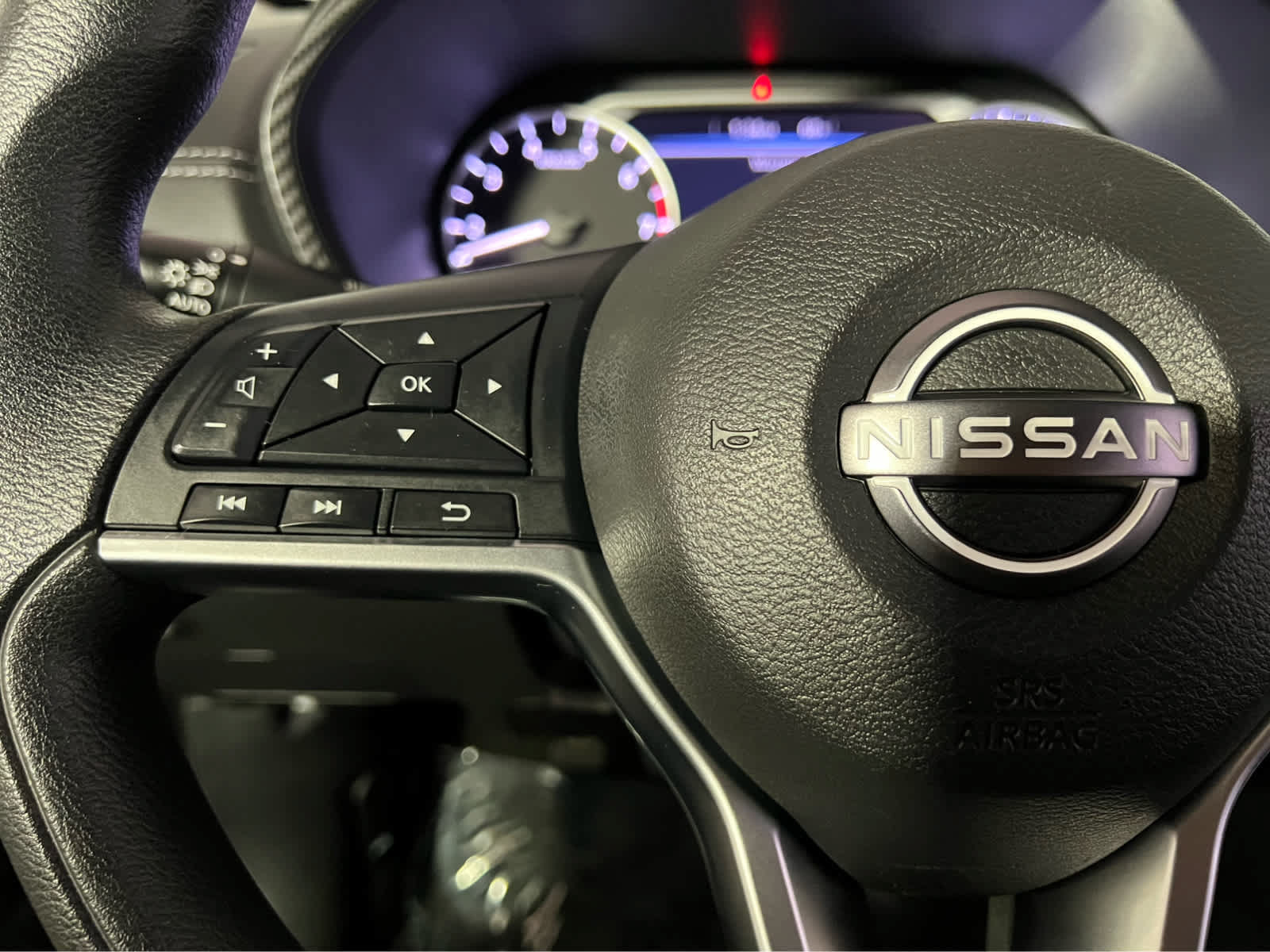 Certified 2024 Nissan Sentra SV FWD image 17