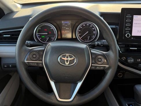 Used 2021 Toyota Camry LE image 17