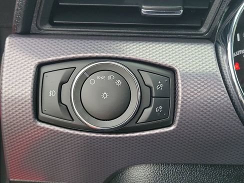 Used 2016 Ford Mustang Coupe image 12