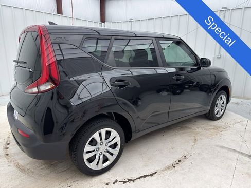 Used 2020 Kia Soul LX image 12