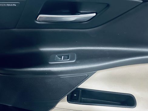 Used 2017 Jaguar XE Prestige AWD/4WD image 17