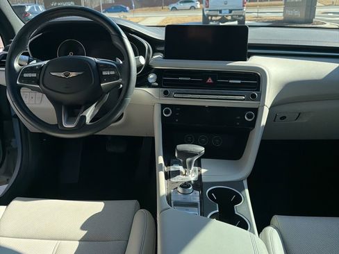 Used 2024 Genesis G70 2.5T image 8