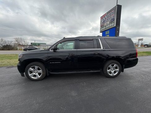 Used 2015 Chevrolet Suburban LT image 6
