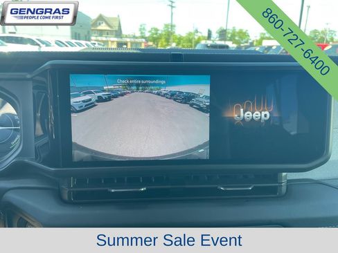 Used 2025 Jeep Wrangler Unlimited Sahara AWD/4WD image 45