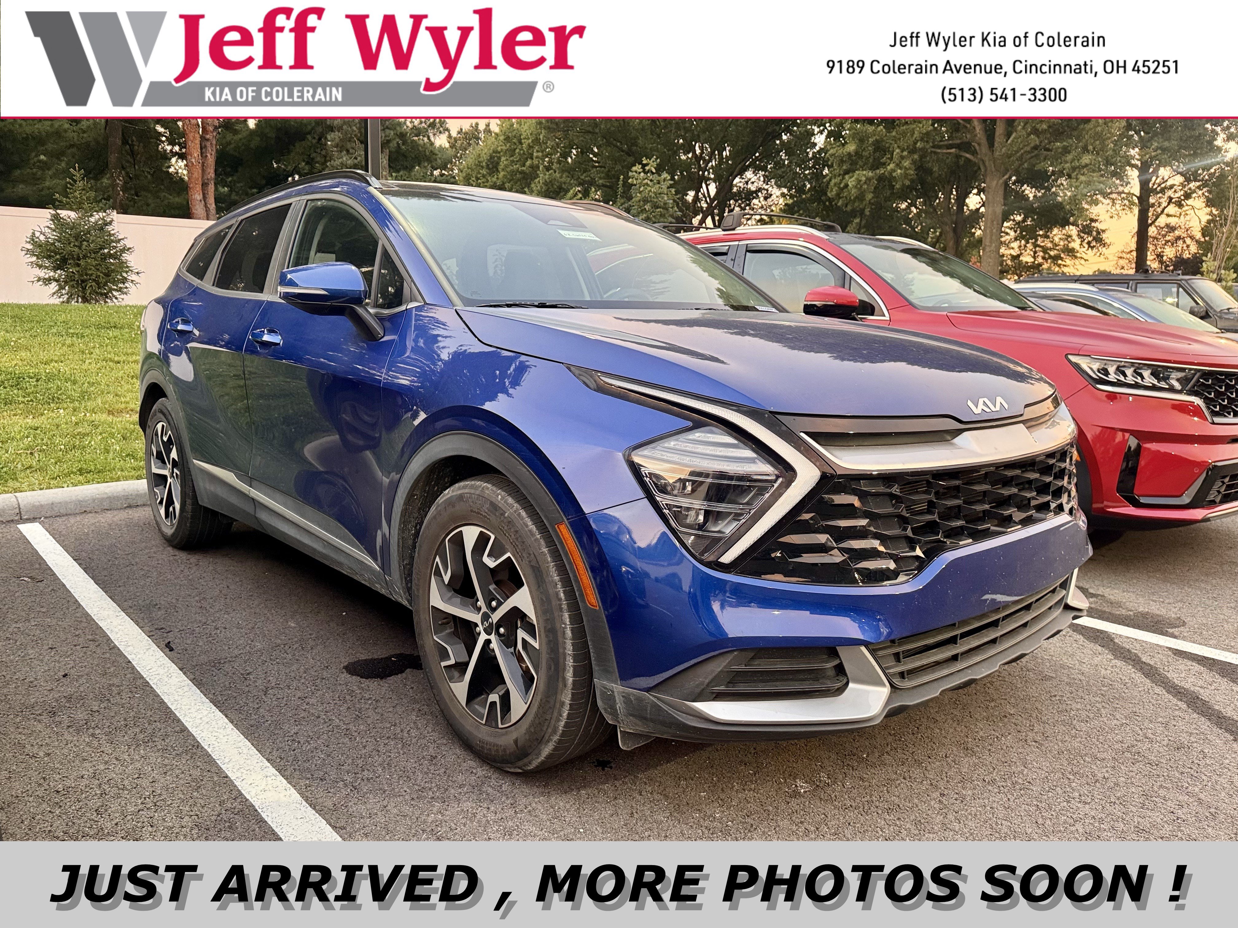 Used 2025 Kia Sportage EX w/ Premium Package FWD image 1