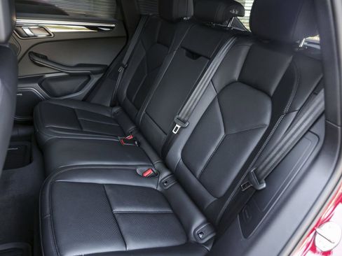 New 2026 Porsche Macan Turbo image 34