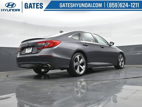 Used 2018 Honda Accord Touring image 39
