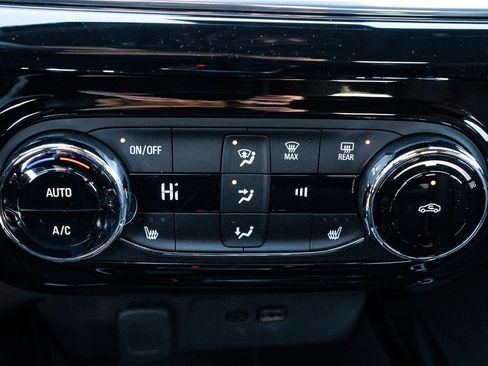 New 2025 Chevrolet Trax RS w/ Driver Confidence Package image 27