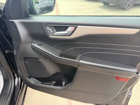 Used 2021 Ford Escape SE FWD image 20