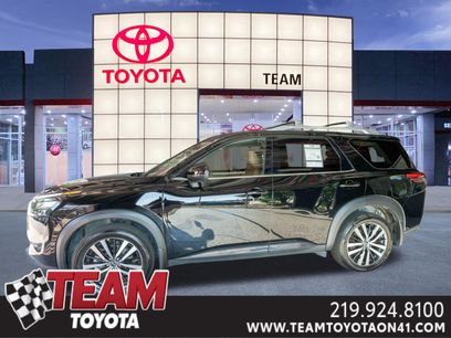 Used 2025 Nissan Pathfinder Platinum w/ Cargo Package