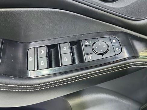 Used 2023 Nissan Rogue SV w/ SV Premium B Package FWD image 20