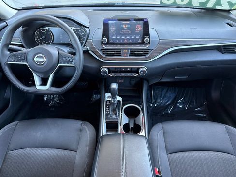 Certified 2024 Nissan Altima 2.5 SV FWD image 17