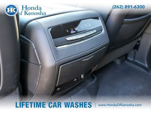 Used 2023 Cadillac Escalade Premium Luxury AWD/4WD image 14