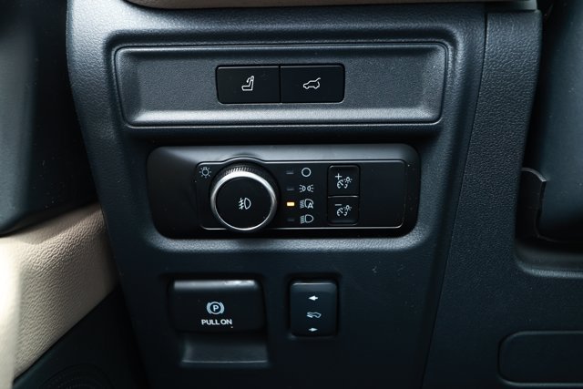 Used 2024 Ford Expedition Max Limited RWD image 15