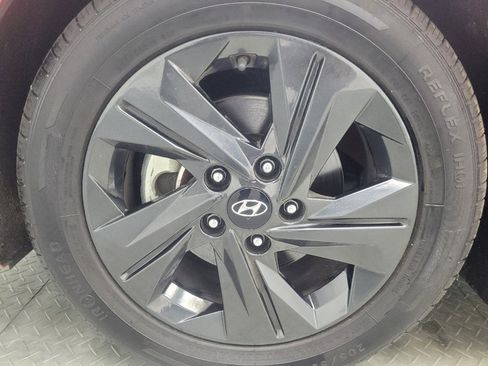 Used 2022 Hyundai Elantra SEL FWD image 31