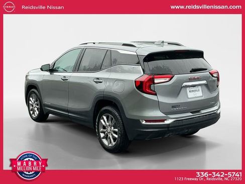 Used 2024 GMC Terrain SLT image 4