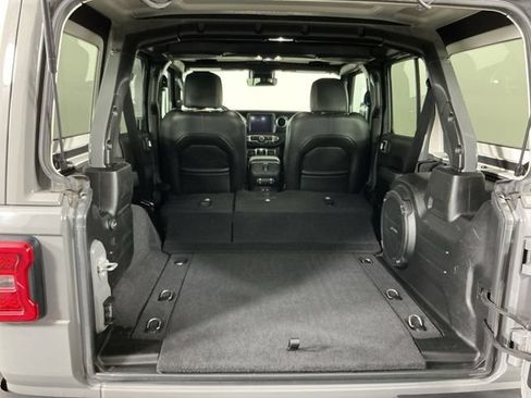 Used 2021 Jeep Wrangler Unlimited Sahara AWD/4WD image 29