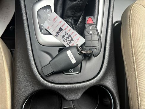 Used 2017 Jeep Cherokee Latitude w/ Comfort & Sound Group image 12