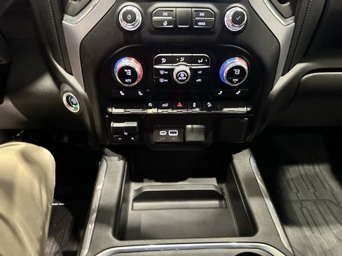 Used 2021 GMC Sierra 1500 Elevation image 12