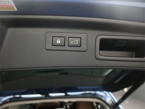 Used 2023 Subaru Forester Touring w/ Popular Package #3 image 27