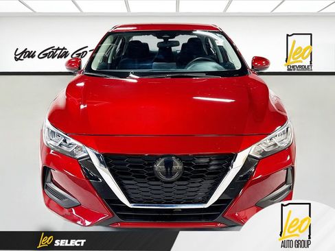 Used 2022 Nissan Sentra SV image 2