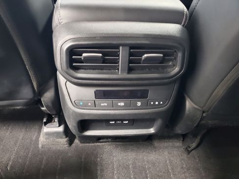 Certified 2024 Honda Pilot Touring image 15