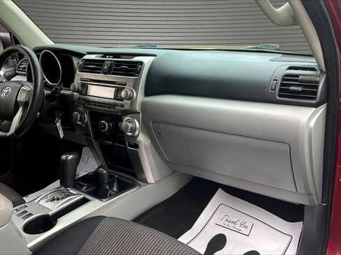 Used 2011 Toyota 4Runner SR5 w/ Convenience Pkg image 26