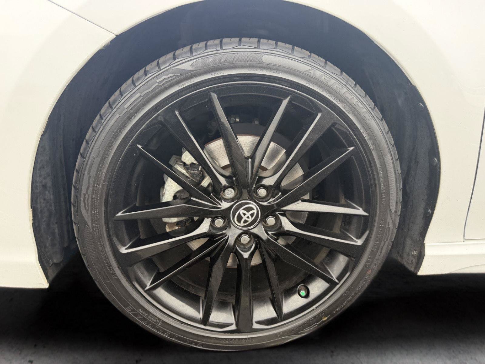 Used 2023 Toyota Camry XSE FWD image 9