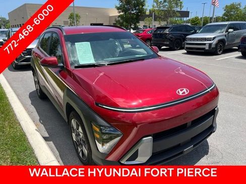 Used 2025 Hyundai Kona SEL FWD image 3