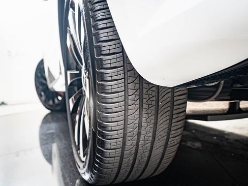 Used 2023 Land Rover Range Rover Sport SE Dynamic image 39