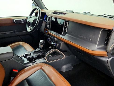 Used 2024 Ford Bronco Outer Banks AWD/4WD image 23
