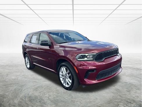 Used 2023 Dodge Durango GT image 2