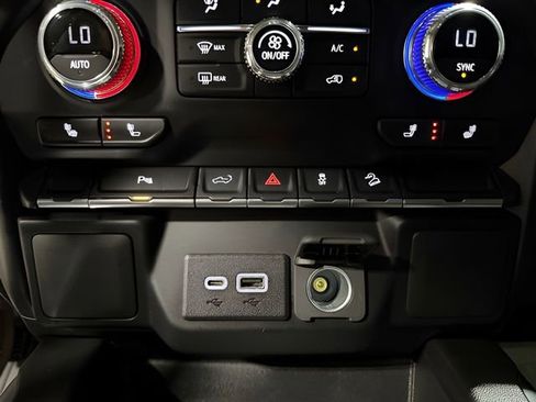 Used 2022 GMC Sierra 1500 Elevation AWD/4WD image 18