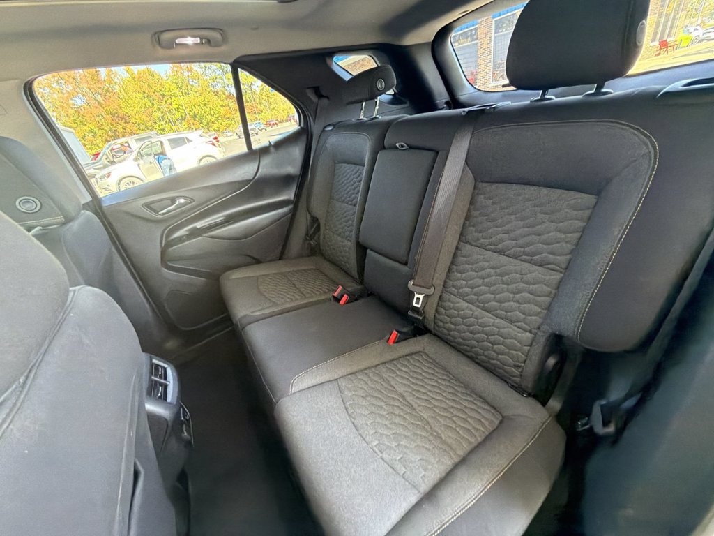 Used 2018 Chevrolet Equinox LT w/ Sun & Infotainment Package FWD image 25