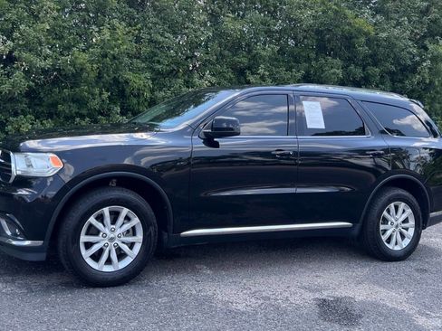 Used 2019 Dodge Durango SXT AWD/4WD image 3