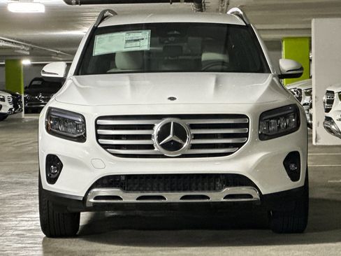 Used 2026 Mercedes-Benz GLB 250 image 5