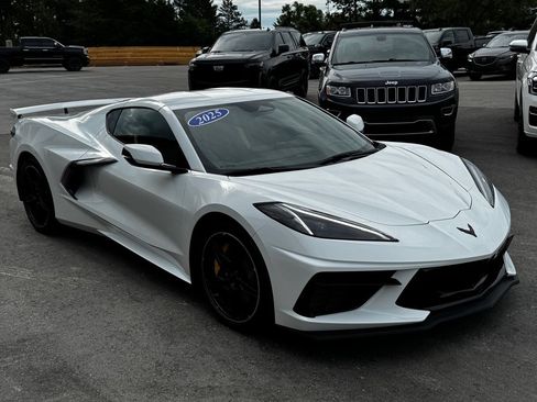 Used 2025 Chevrolet Corvette Stingray Coupe w/ Z51 Performance Package RWD image 8