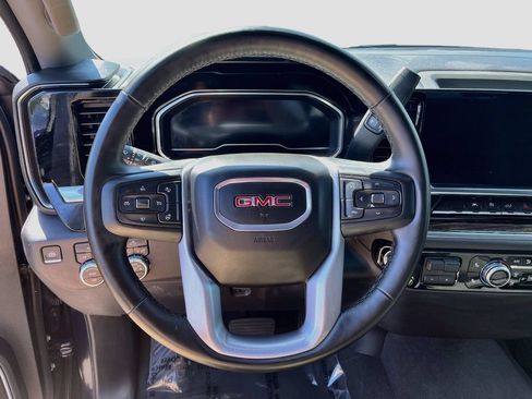 Used 2025 GMC Sierra 1500 Elevation AWD/4WD image 11
