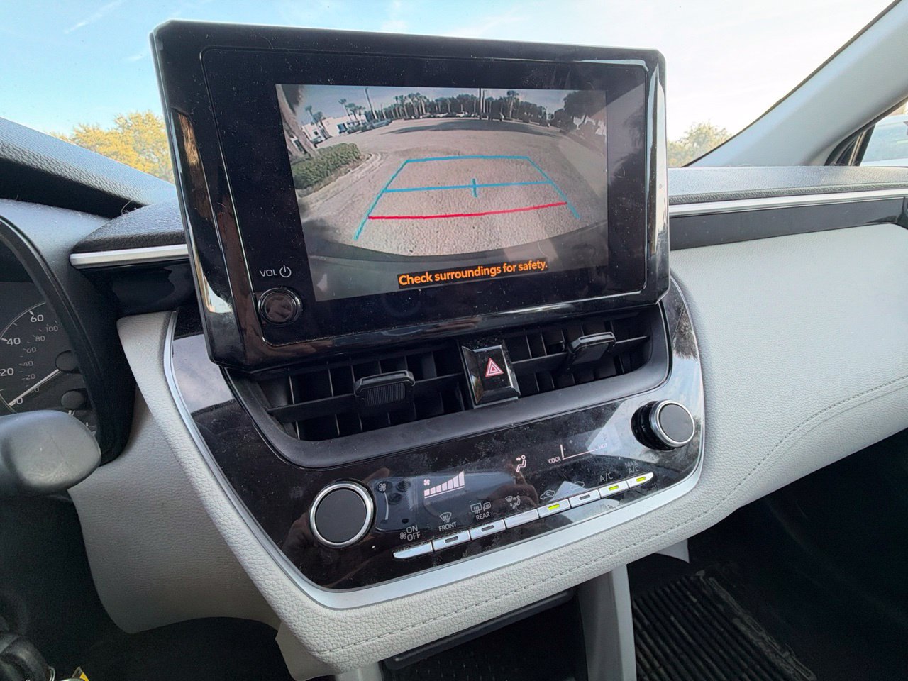 Used 2025 Toyota Corolla Cross L FWD image 10