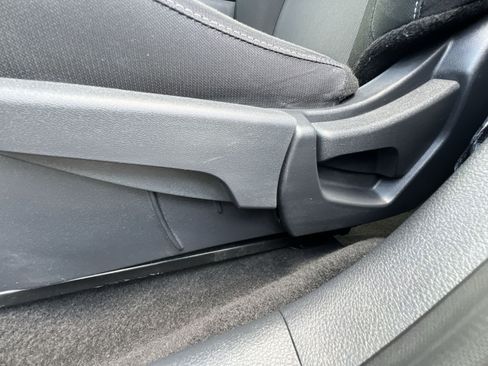 Used 2025 Nissan Sentra SV FWD image 22
